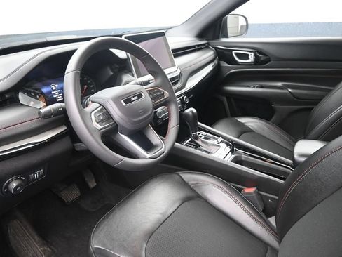 Used 2025 Jeep Compass Trailhawk AWD/4WD image 20