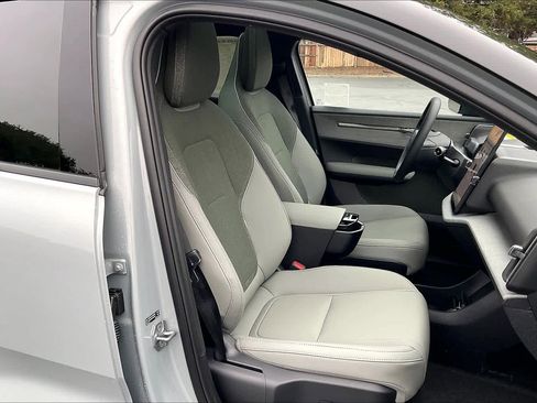 New 2026 Volvo EX30 Cross Country Ultra image 31