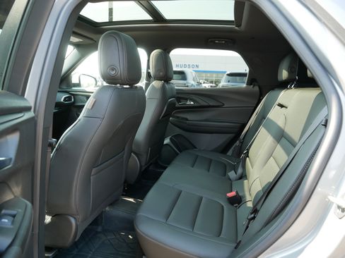 Used 2023 Chevrolet TrailBlazer ACTIV w/ Sun and Liftgate Package AWD/4WD image 35