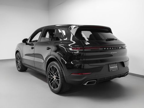 New 2026 Porsche Cayenne AWD/4WD image 3