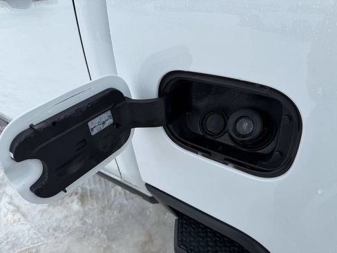 Used 2020 Chevrolet Silverado 3500 LT image 38