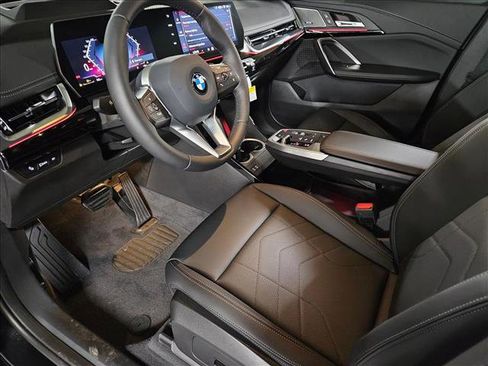 Used 2026 BMW X1 xDrive28i w/ Technology Package image 9