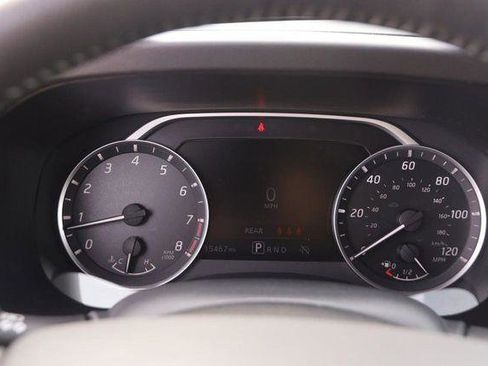 Used 2025 Nissan Frontier SV w/ SV Convenience Package RWD image 13
