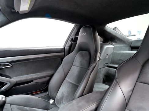 Used 2018 Porsche 911 GT3 RWD image 14