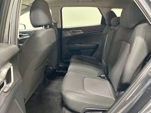Used 2023 Kia Sportage LX AWD/4WD image 28