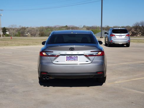 Used 2025 Toyota Camry SE w/ Multimedia Upgrade Package image 8