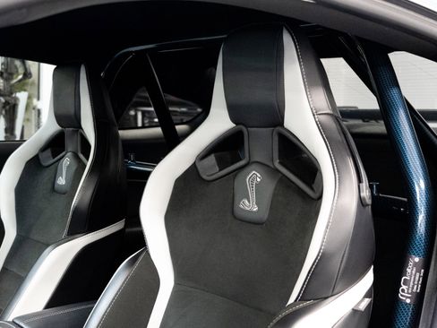 Used 2021 Ford Mustang Shelby GT500 w/ Carbon Fiber Track Pack image 17