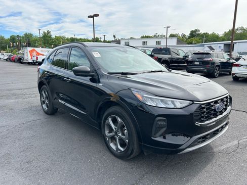 Used 2024 Ford Escape ST-Line w/ Tech Pack #1 AWD/4WD image 3