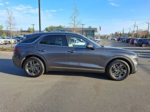 Certified 2022 Genesis GV70 2.5T w/ Advanced Package image 7