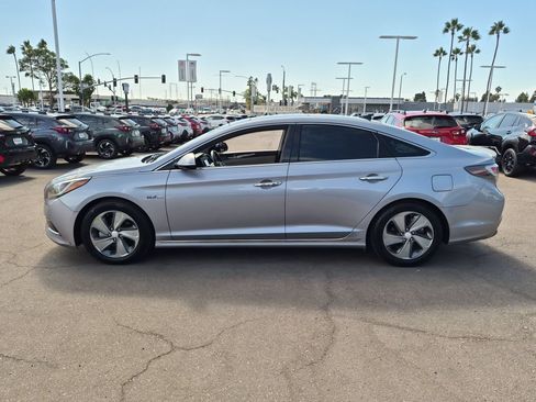 Used 2017 Hyundai Sonata Limited w/ Ultimate Package 02 FWD image 4