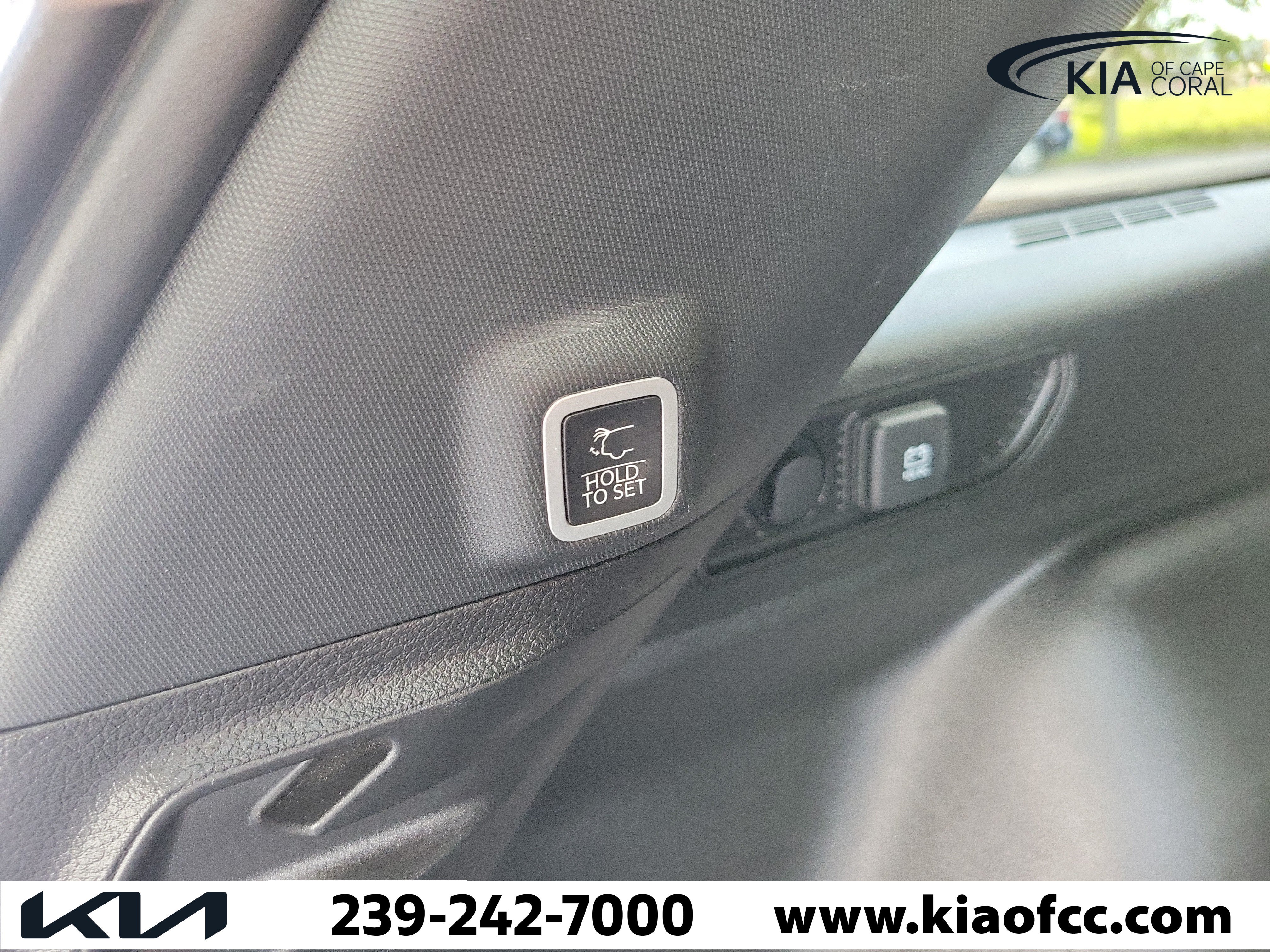 Used 2024 Jeep Grand Cherokee Limited w/ Luxury Tech Group II AWD/4WD image 12