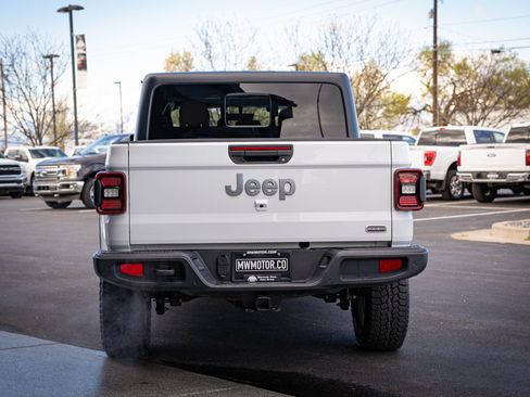 Used 2022 Jeep Gladiator Overland w/ Popular Equipment Package AWD/4WD image 6