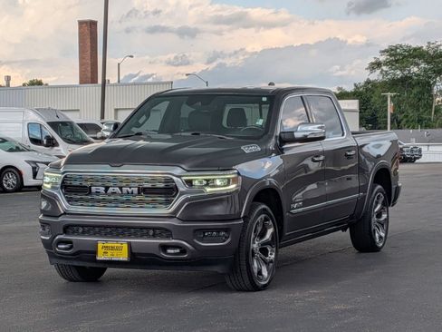 Used 2022 RAM 1500 Limited w/ Body-Colour Bumper Group AWD/4WD image 3