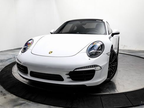 Used 2015 Porsche 911 Carrera image 3