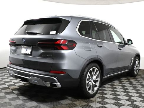 Used 2026 BMW X5 xDrive50e w/ Premium Package image 7