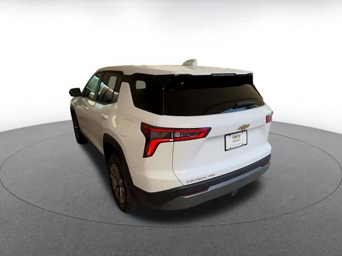Used 2025 Chevrolet Equinox LT image 11