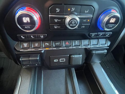 Used 2021 GMC Sierra 3500 Denali w/ Denali Ultimate Package image 19