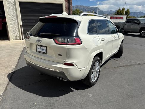 Used 2019 Jeep Cherokee Overland w/ Technology Group AWD/4WD image 8