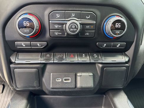 Used 2022 Chevrolet Silverado 1500 RST AWD/4WD image 26