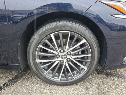 Used 2022 Lexus ES 350 w/ Premium Package FWD image 9