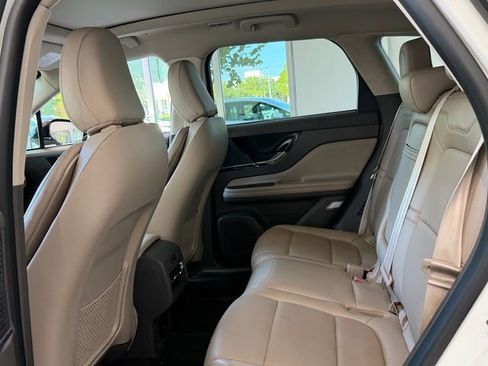 Used 2022 Lincoln Corsair FWD w/ Premium Package image 8