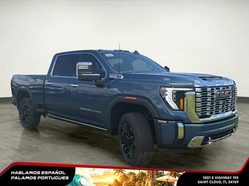 New 2026 GMC Sierra 2500 Denali w/ Denali Reserve Package AWD/4WD image 9