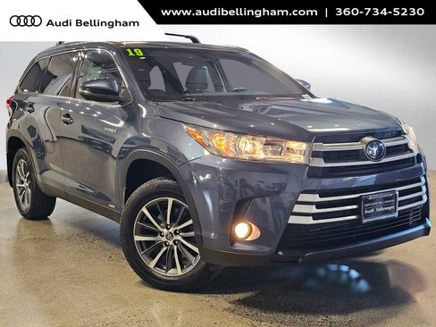 Used 2019 Toyota Highlander XLE image 1