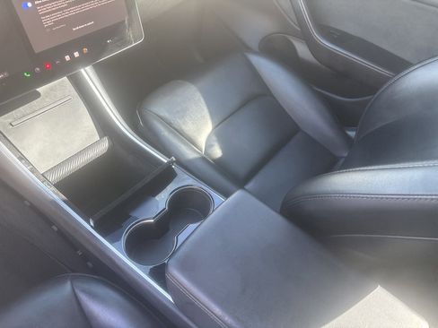 Used 2019 Tesla Model 3 Mid Range image 14