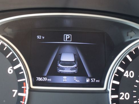 Used 2020 Nissan Pathfinder SV FWD image 15