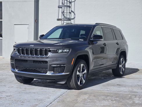 New 2025 Jeep Grand Cherokee L Limited w/ Luxury Tech Group II AWD/4WD image 2