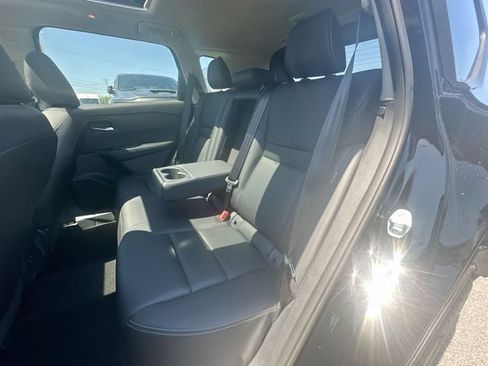 Used 2023 Nissan Rogue SL AWD/4WD image 24