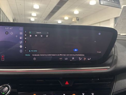 Used 2025 Buick Envision Preferred AWD/4WD image 26