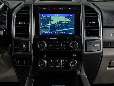 Used 2021 Ford F250 XLT w/ XLT Premium Package image 23