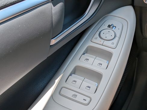Used 2024 Hyundai Sonata SEL FWD image 22