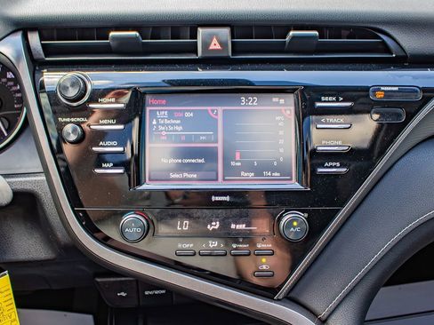 Used 2020 Toyota Camry SE FWD image 26