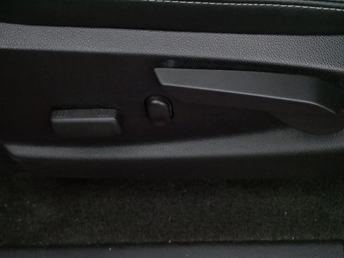 Used 2015 Chevrolet Colorado Z71 image 20