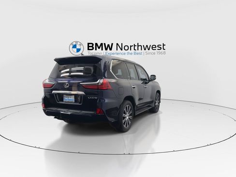 Used 2019 Lexus LX 570 4WD w/ Luxury Package image 2