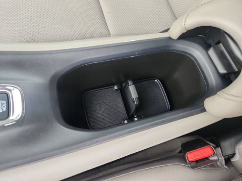 Used 2017 Honda HR-V EX image 28