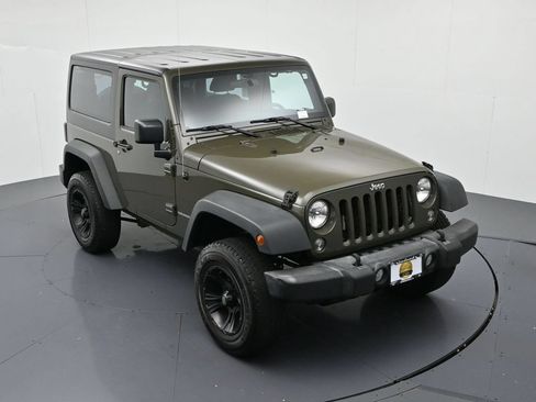 Used 2015 Jeep Wrangler Sport w/ Connectivity Group AWD/4WD image 14