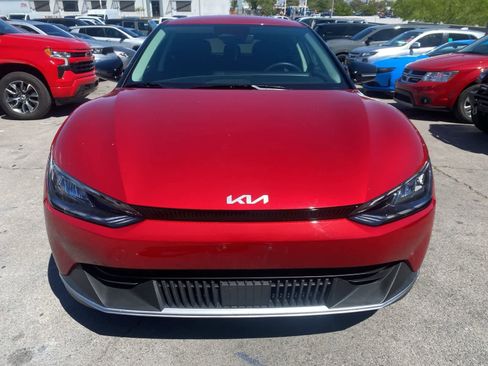 Used 2024 Kia EV6 Light image 2