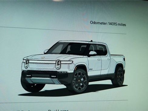Used 2023 Rivian R1T Adventure image 39