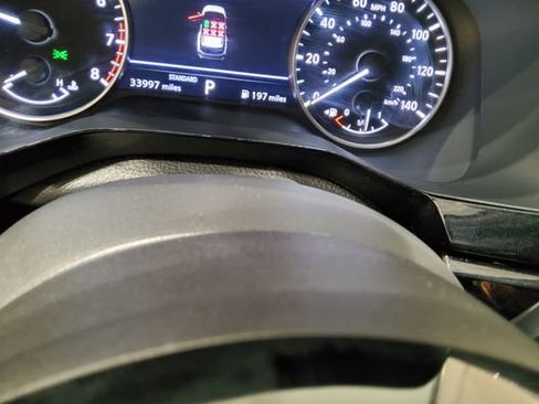Used 2023 Nissan Pathfinder SL FWD image 32