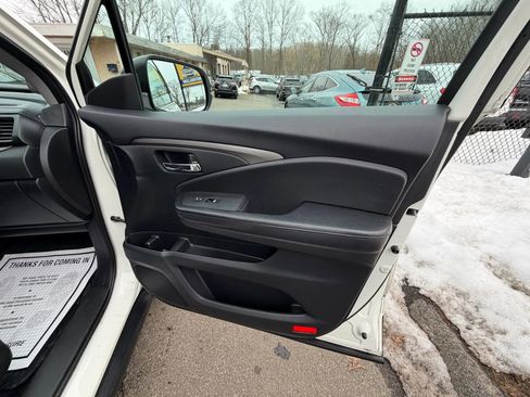 Used 2017 Honda Pilot EX image 14