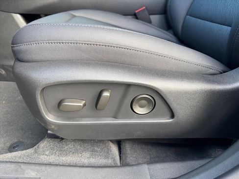 New 2026 Chevrolet Equinox LT w/ Convenience Package II image 23