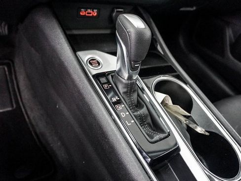 Used 2024 Nissan Altima 2.5 SV image 17