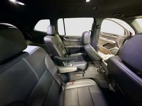 New 2025 GMC Acadia Elevation w/ Elevation Premium Package image 29