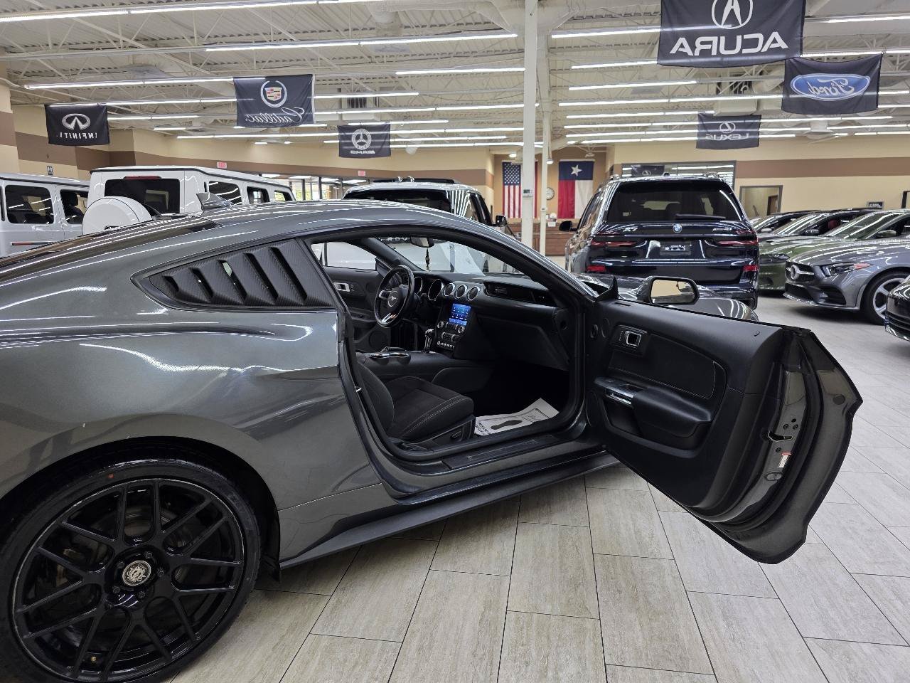 Used 2020 Ford Mustang Coupe w/ Equipment Group 101A RWD image 13