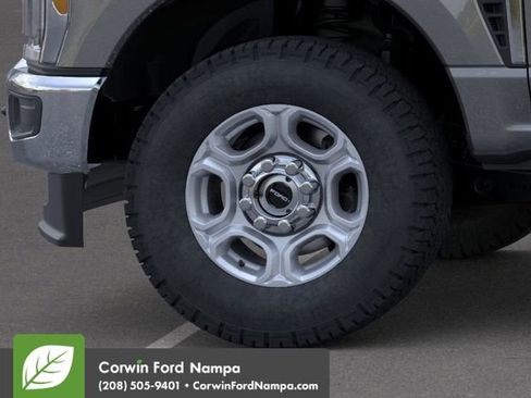 New 2026 Ford F250 XLT w/ FX4 Off-Road Package image 19