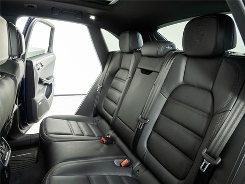 New 2026 Porsche Macan Turbo AWD/4WD image 22
