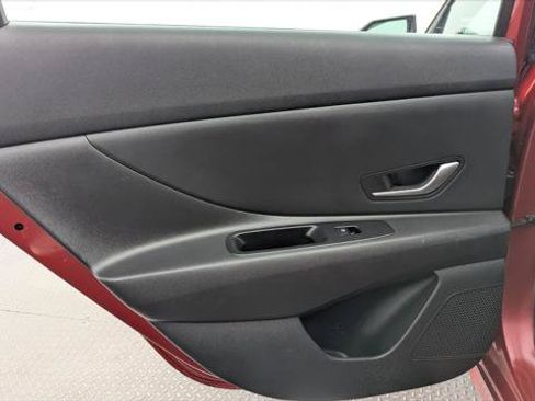 Used 2024 Hyundai Elantra SEL FWD image 16
